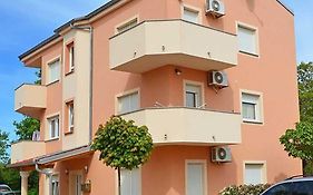 Bright & Cozy Medulin Apartments